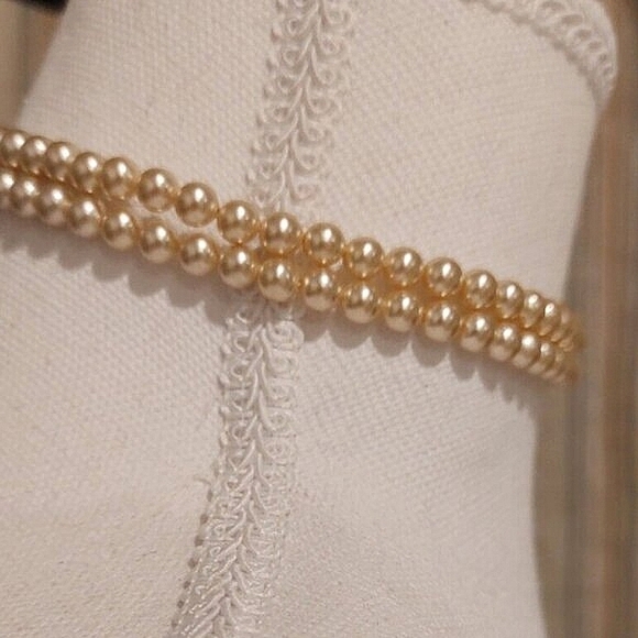 Richelieu Double Strand Faux Pearl Necklace Choker Champagne | Vintage - Picture 9 of 11